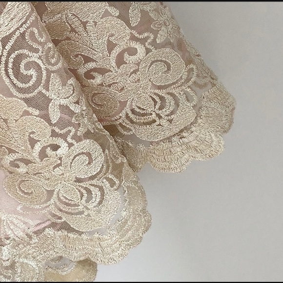 Chi Chi London Pink and Gold Lace Dress UK10/US6 - Picture 5 of 6